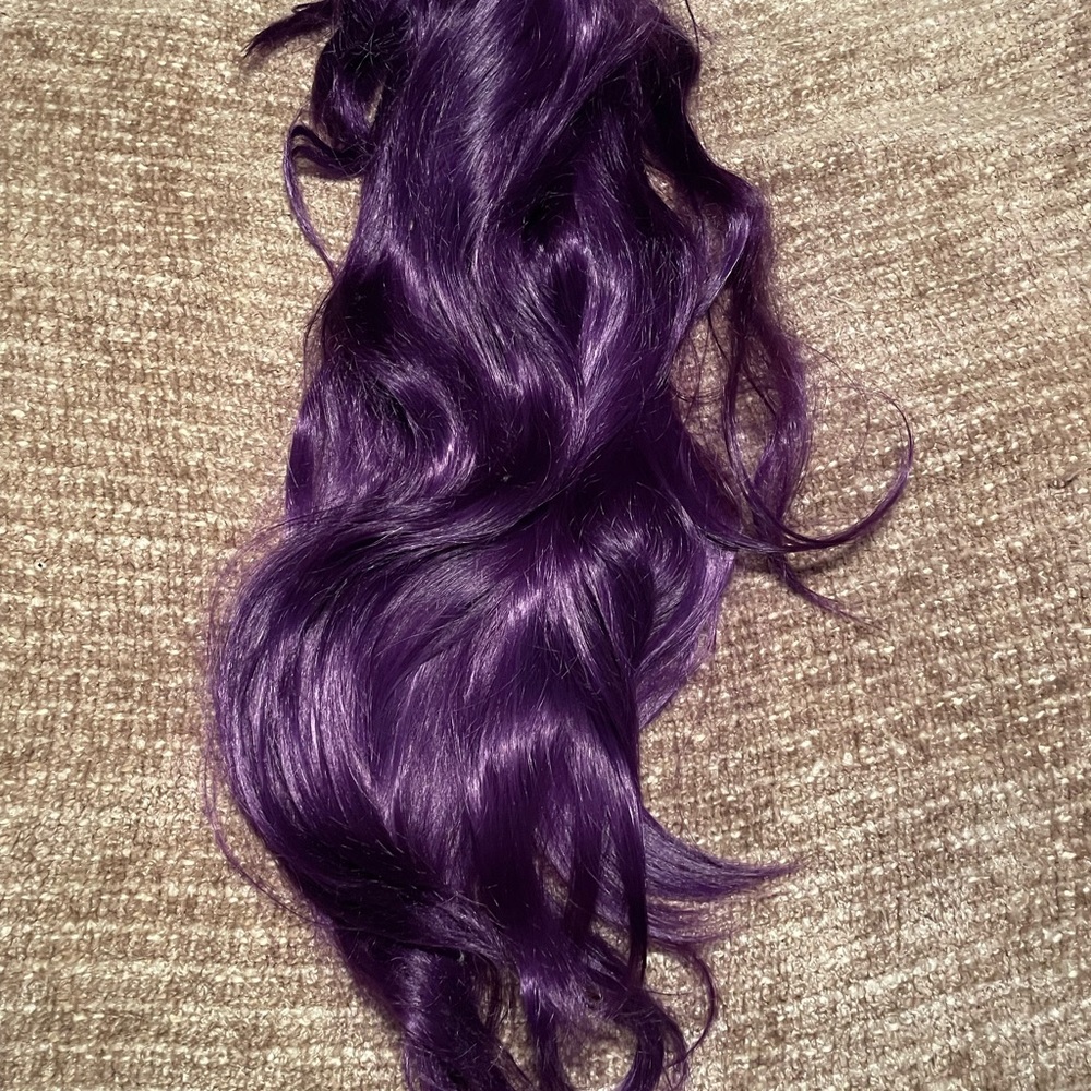 20 inch Purple wig with bangs